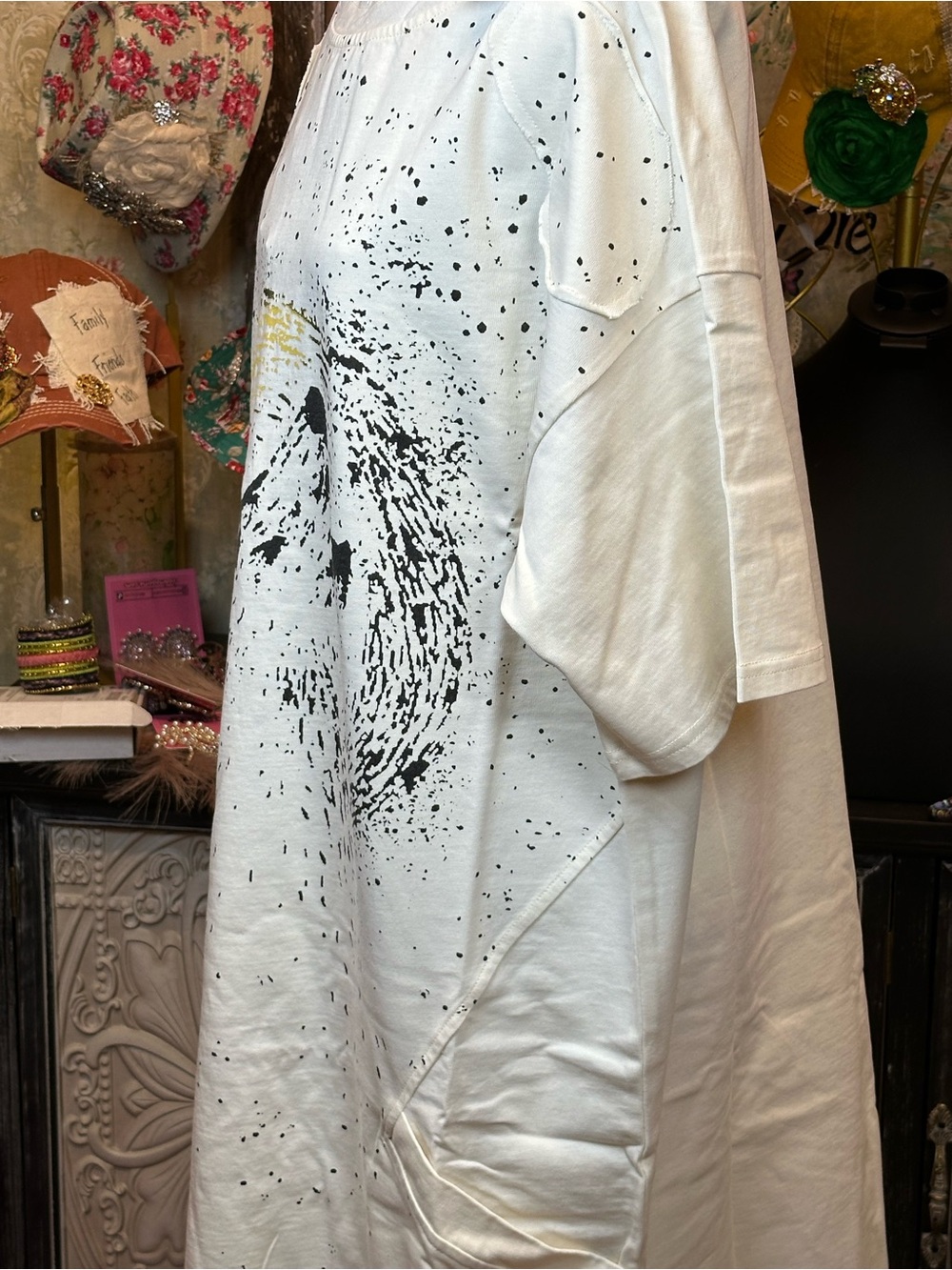BLUE VELVET White Graphic Splatter T-Shirt Dress with ABSTRACT WOLF Print - Picture 8 of 12